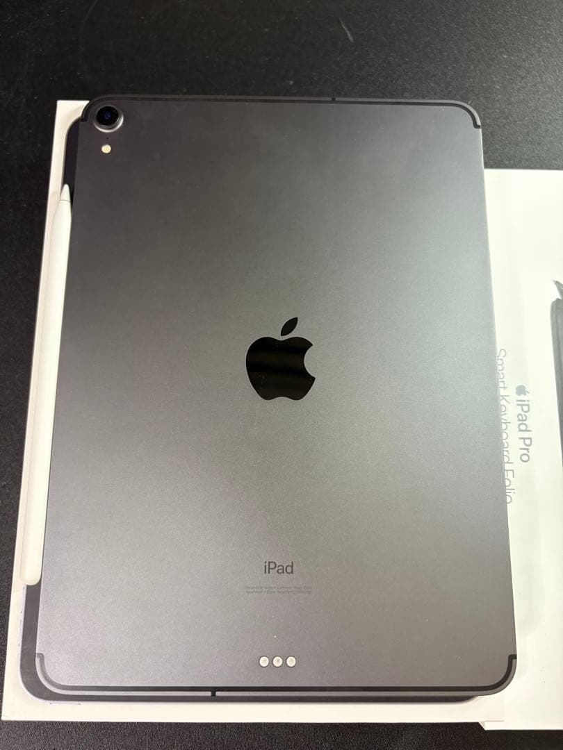 iPad Pro(11インチ) 256GB SIMフリー＋純正アクセサリー 美品