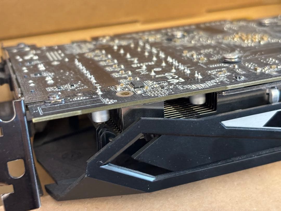 グラフィックボード・グラボ・ビデオカード ASRock AMD Radeon RX580 PG D 8GB OC