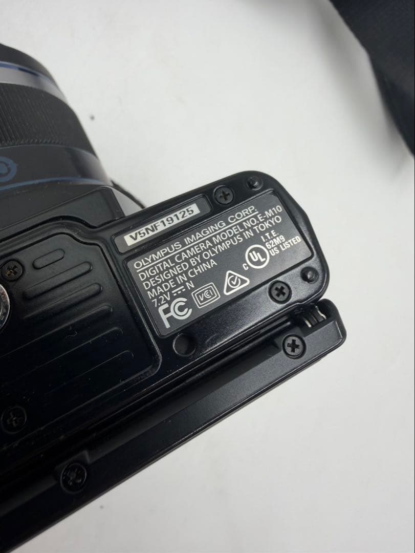 デジタルカメラ OLYMPUS OM-D E-M10 45mm 1:1.8