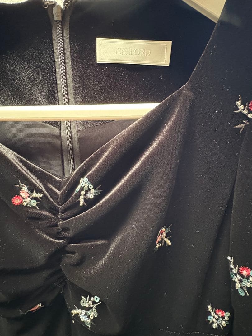完売CELFORD ♡花柄刺繍 ベロアワンピ黒36