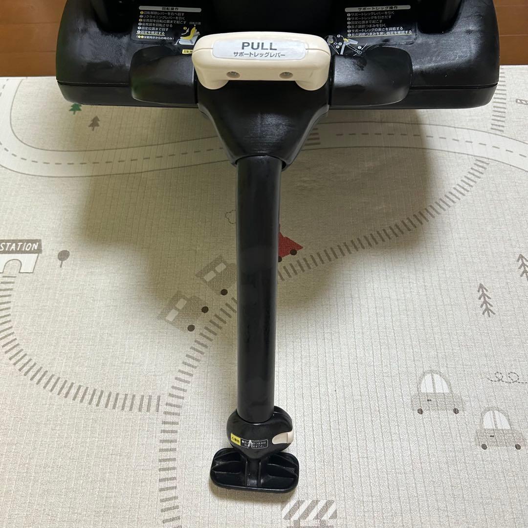 美品清掃済み　Combi コンビ ゼウスターン EG ZZ チャイルドシート