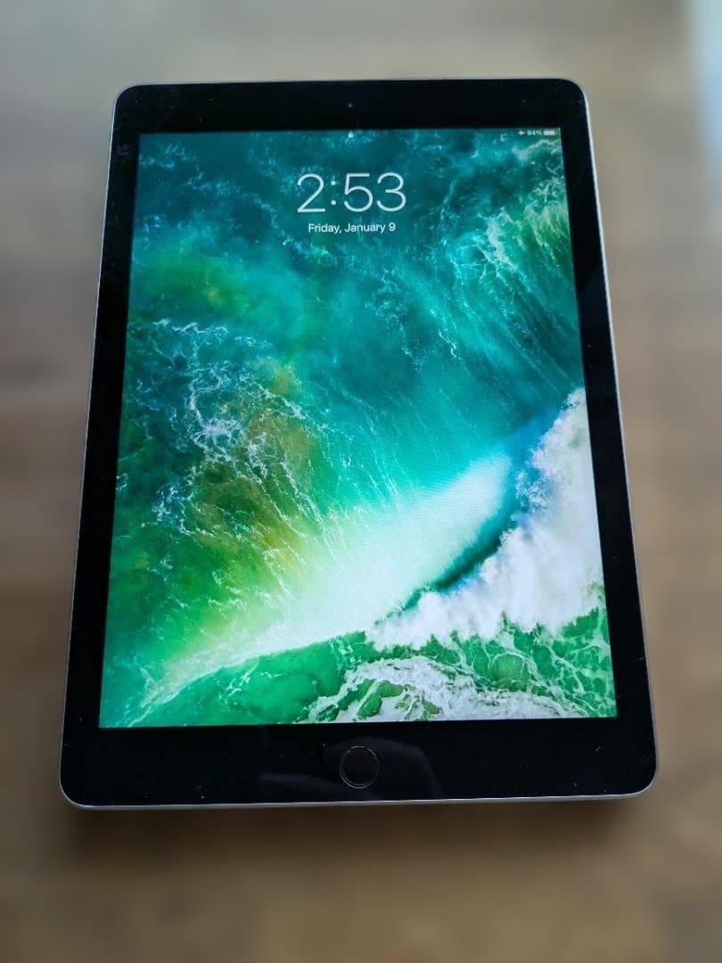 Apple iPad Air 2 10.2インチ スペースグレー 本体