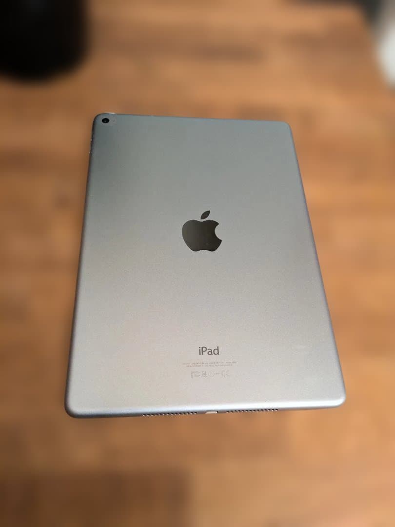 Apple iPad Air 2 10.2インチ スペースグレー 本体