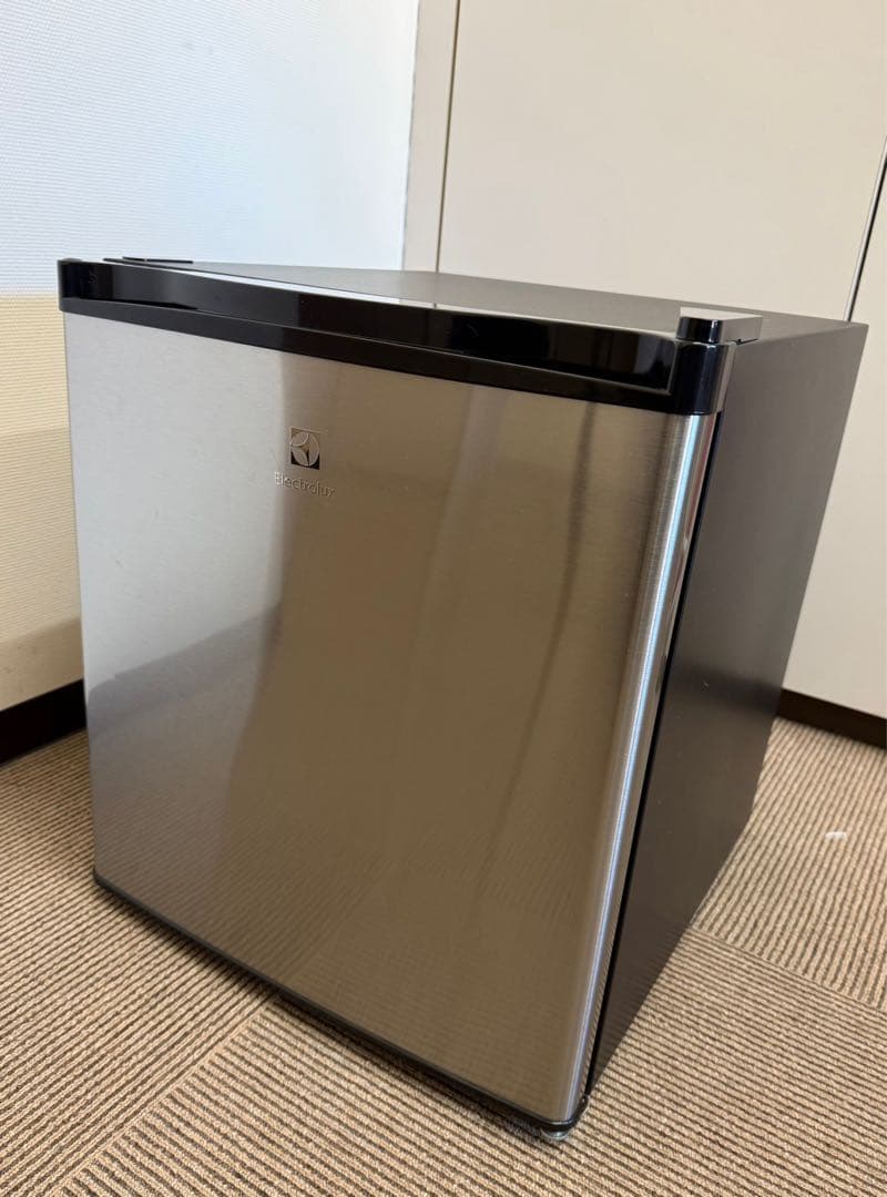 Electrolux エレクトロラックス 小型冷蔵庫1ドア45L