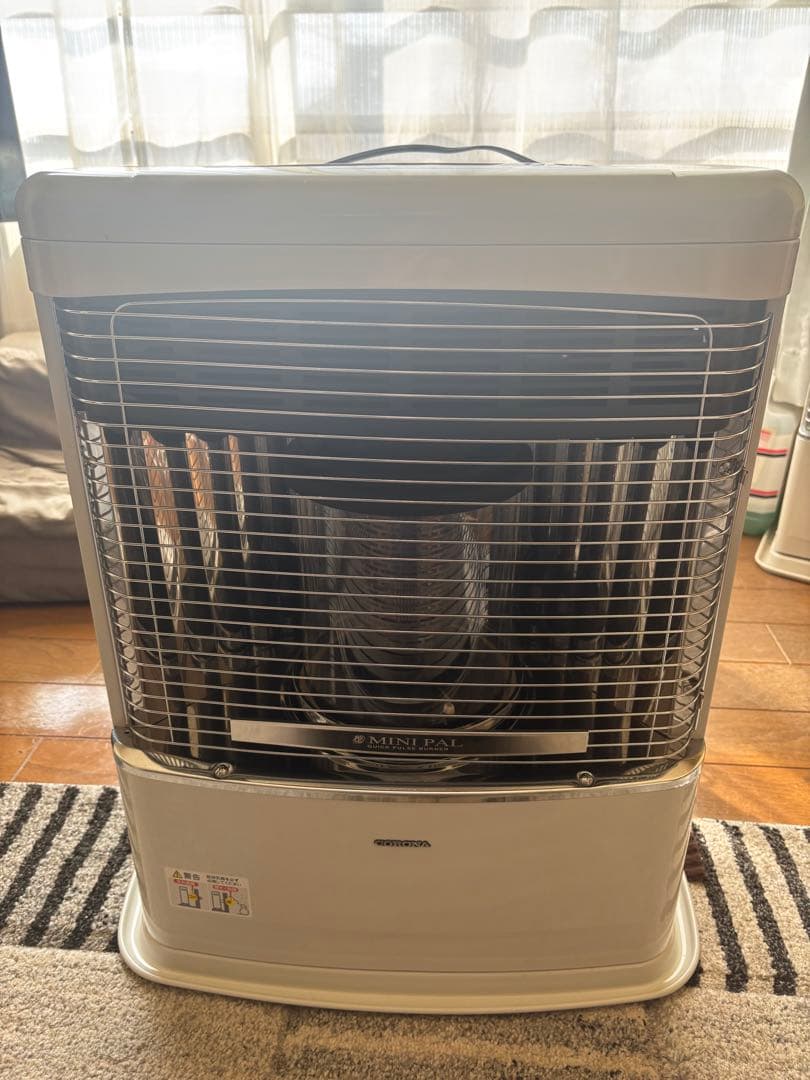 超美品！！値段交渉受け付けます！コロナFF-VT4220P 石油ストーブ