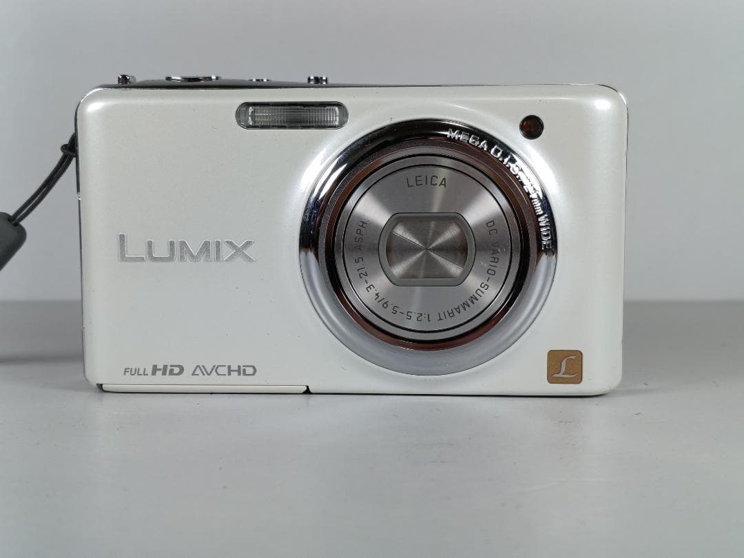 美品 LUMIX DMC-FT7 ホワイト コンパクトデジタルカメラ 動作品