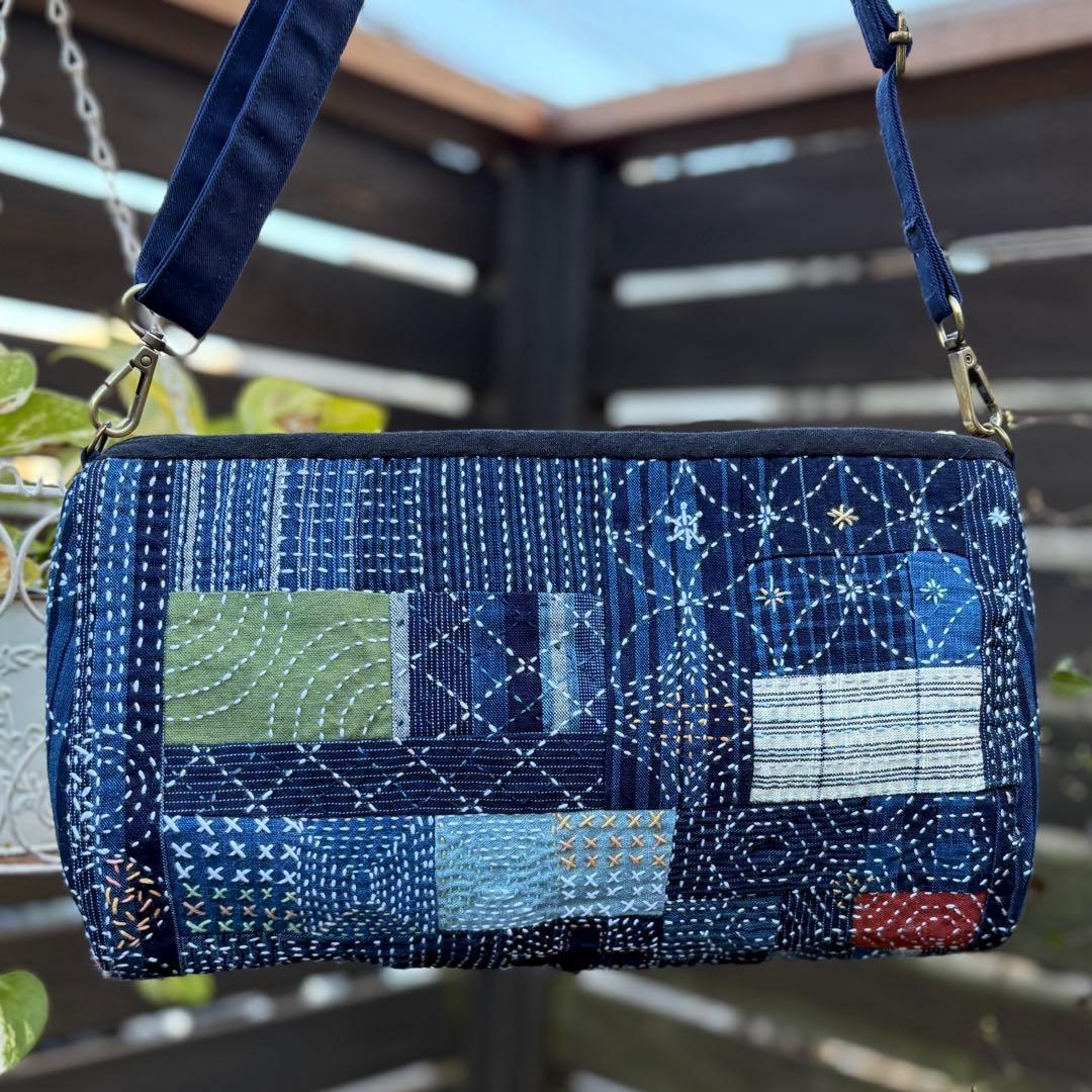 ショルダーバッグ N