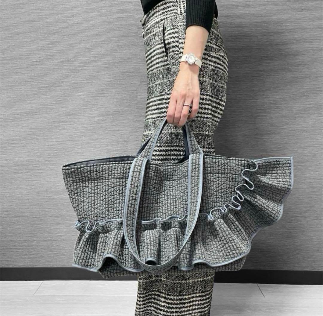 新作♡ヌビバッグ　フリルギャザー　ダークグレー×ブラック　パール　底板マグネット