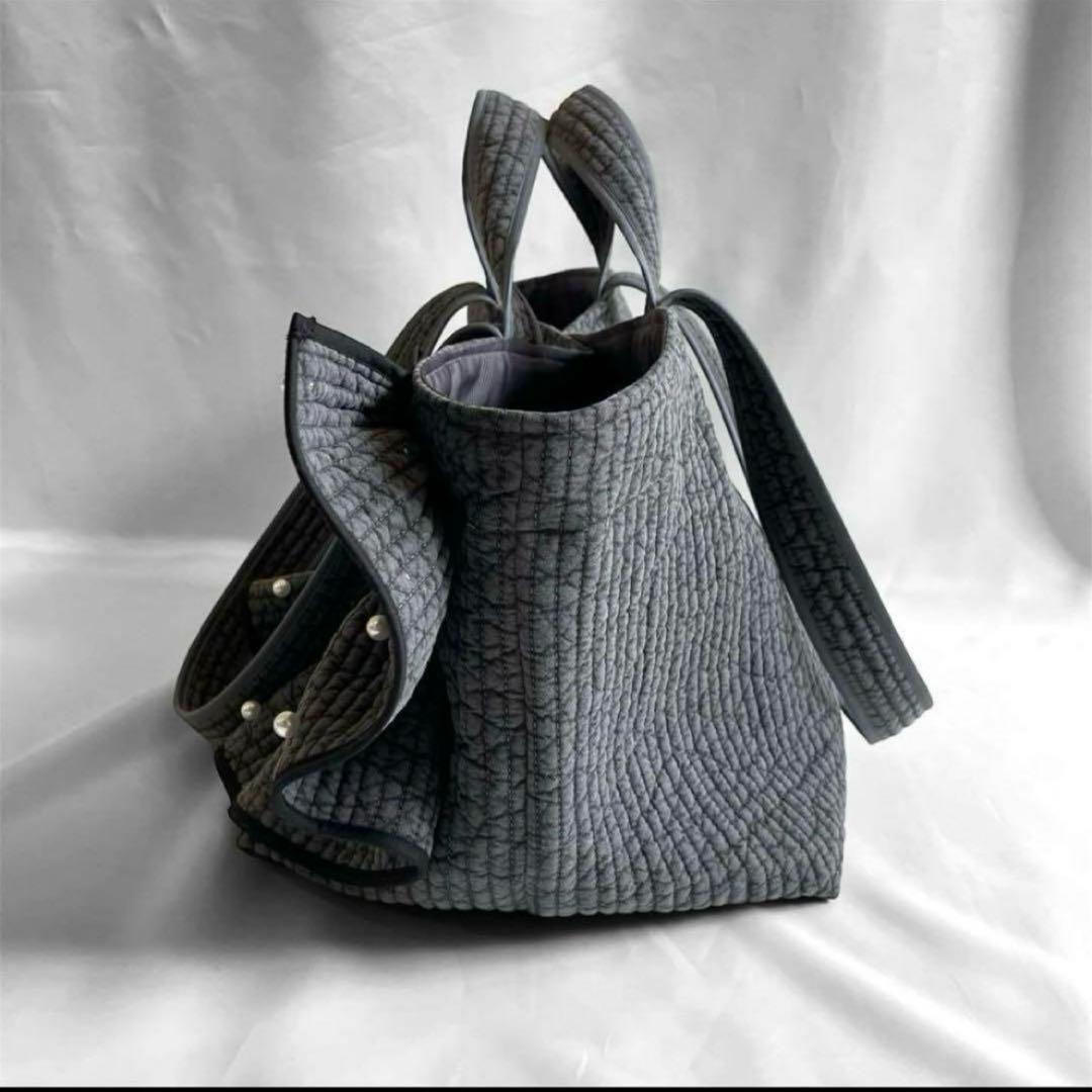 新作♡ヌビバッグ　フリルギャザー　ダークグレー×ブラック　パール　底板マグネット