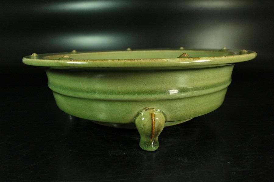 中国美術 青磁 刻模様 鋲縁 三足水盤(K-A856)