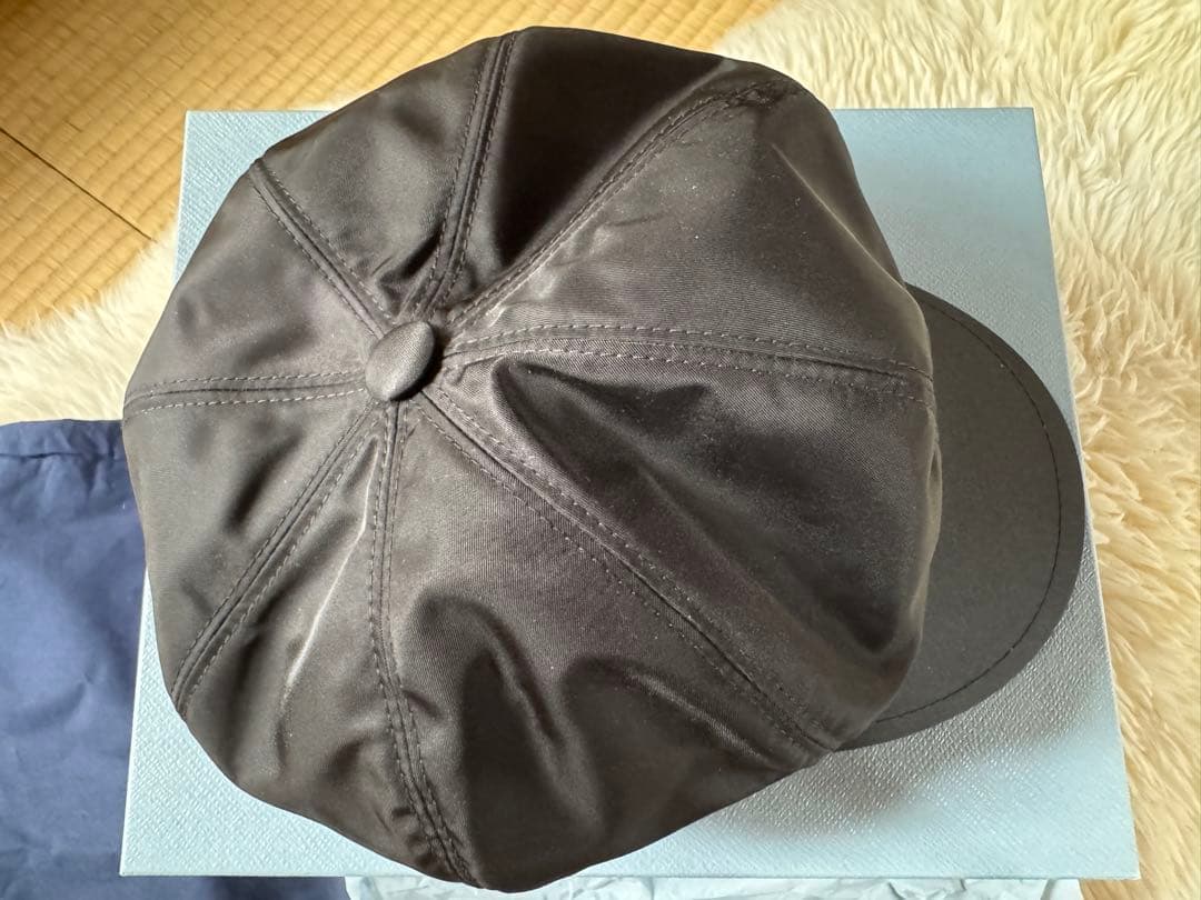 j　PRADA キャスケット　美品　M ブラック　現行モデル