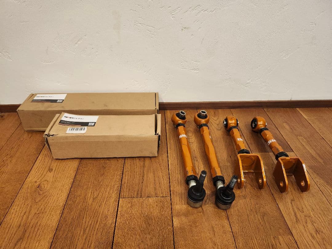 スキッドレーシング　リアアッパーアームセット　固着無し　クラウン　マークX