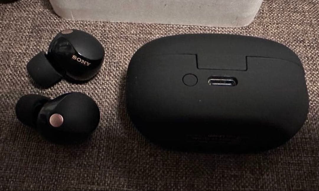 ケース付　SONY WF-1000XM5ワイヤレスイヤホン