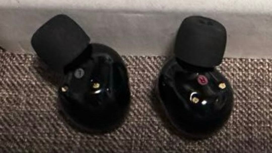 ケース付　SONY WF-1000XM5ワイヤレスイヤホン