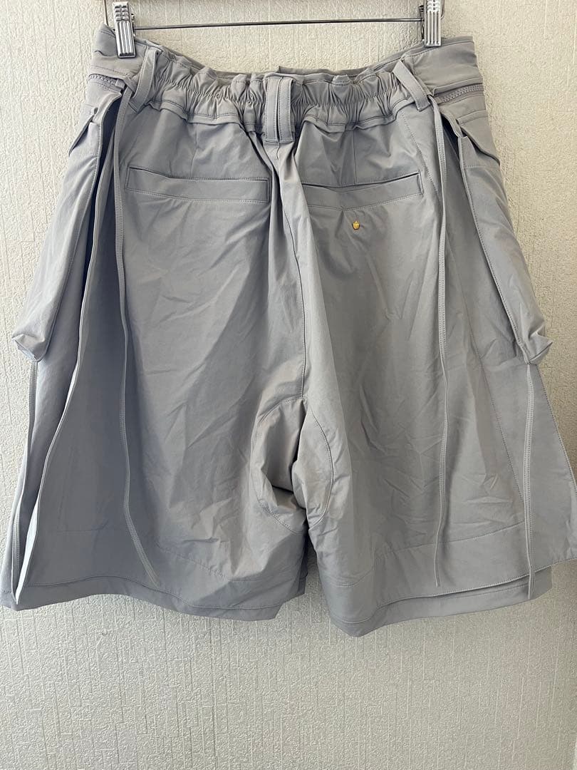 GOOPiMADE “DUET“ R-shield Strap Shorts