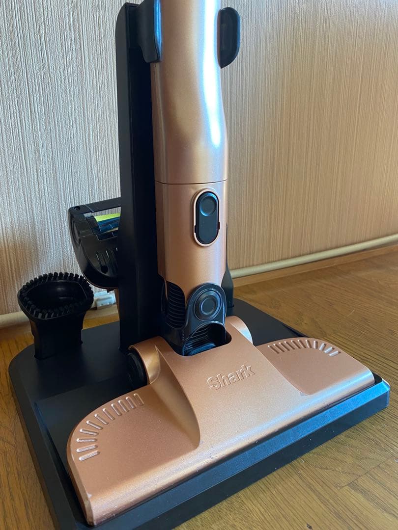 「8／31まで特別価格」Shark スティッククリーナー ローズゴールド