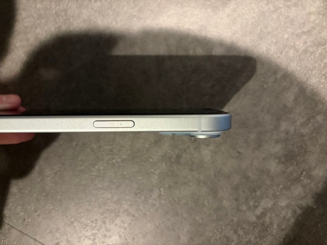 iPhone 15 ブルー　SIMフリー