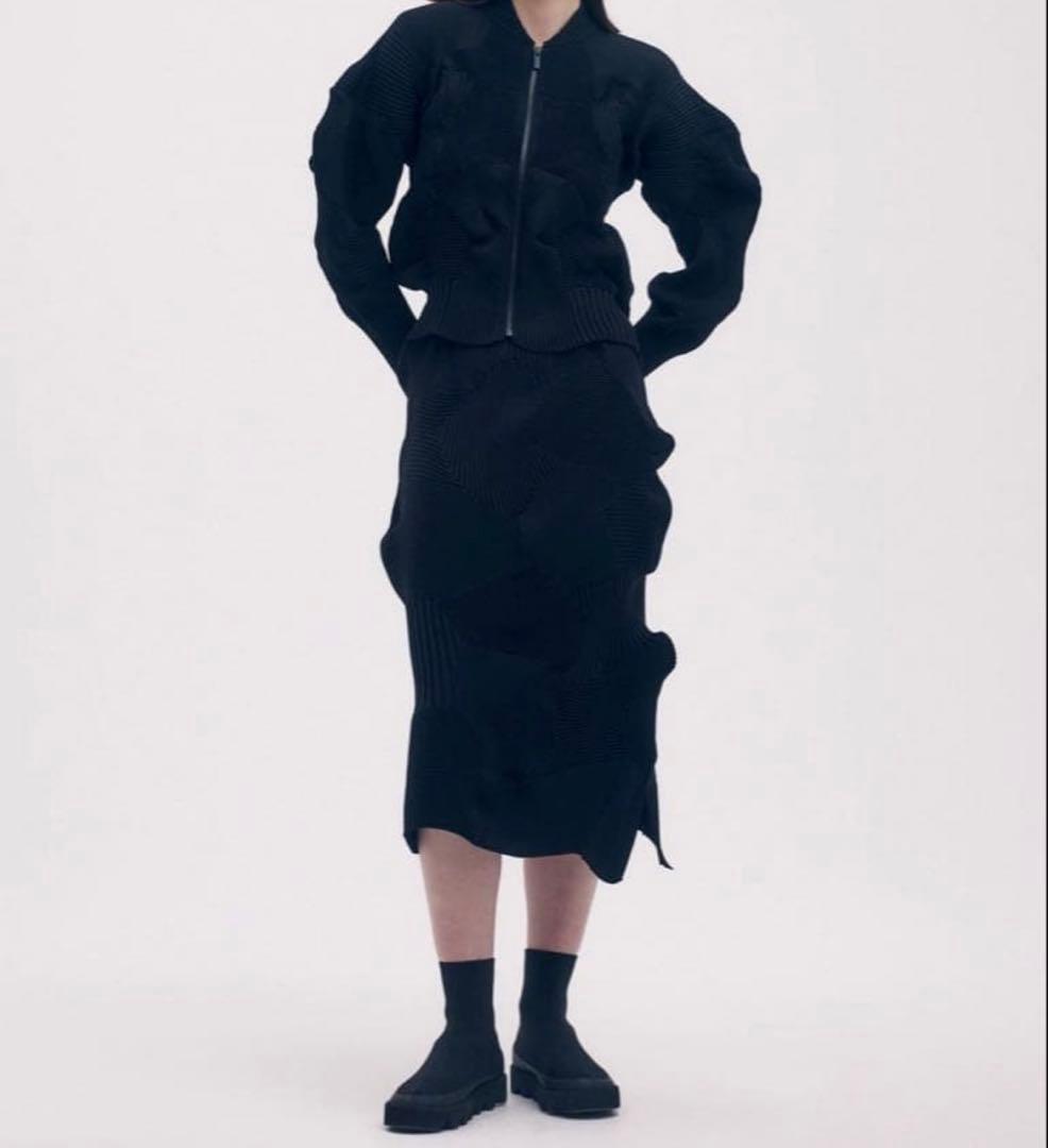 人気完売ISSEY MIYAKE KONEKONEコネコネジップアップ