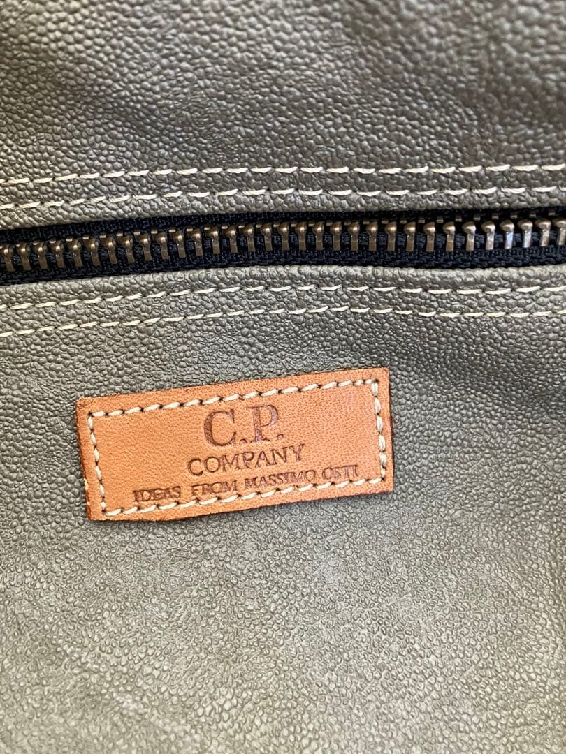 CP COMPANY ボストンバッグ&クラッチバッグ　イタリア　鞄　レザー　旅行
