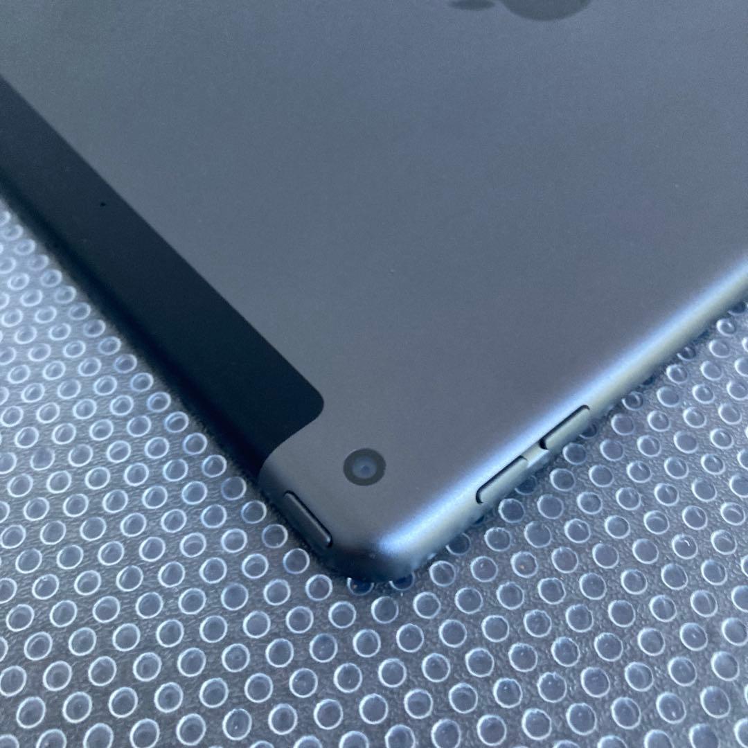 3745【早い者勝ち】美品☆電池最良好☆iPad8第8世代32GB SIMフリー