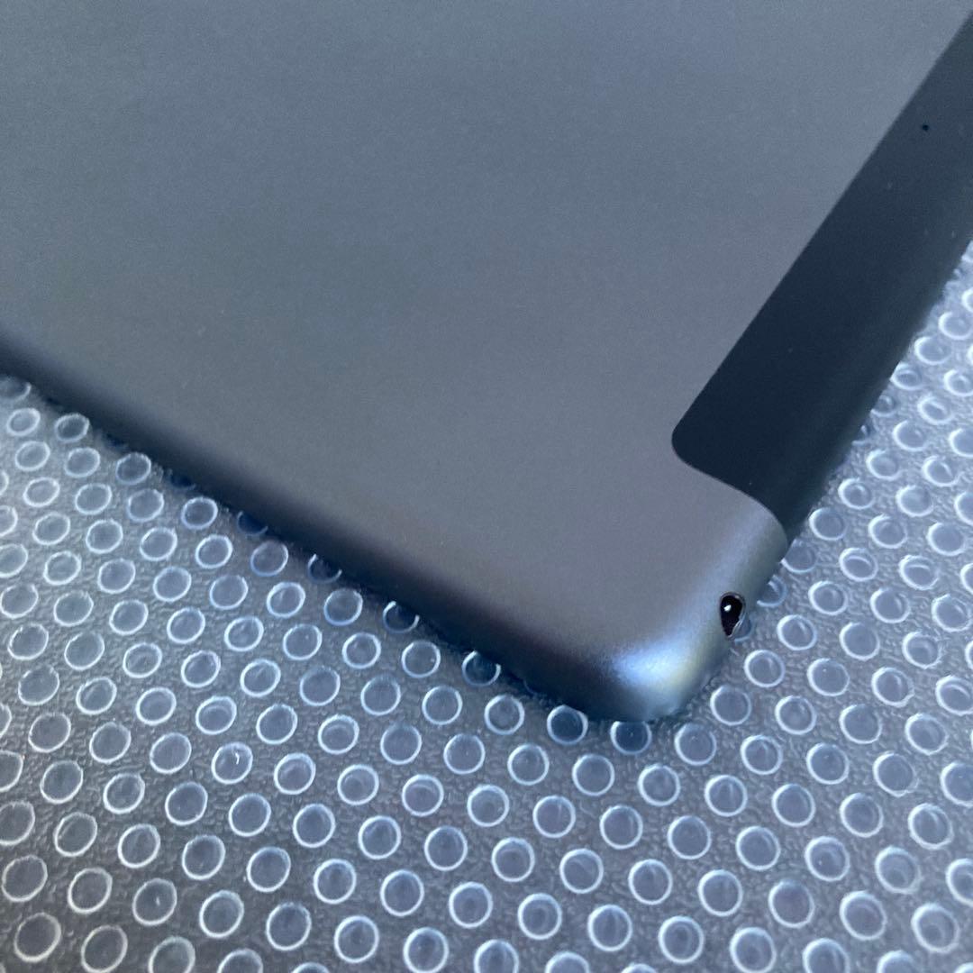3745【早い者勝ち】美品☆電池最良好☆iPad8第8世代32GB SIMフリー