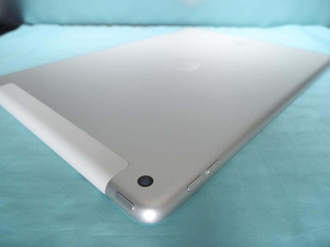 バッテリー新品　第7世代iPad SIMフリー