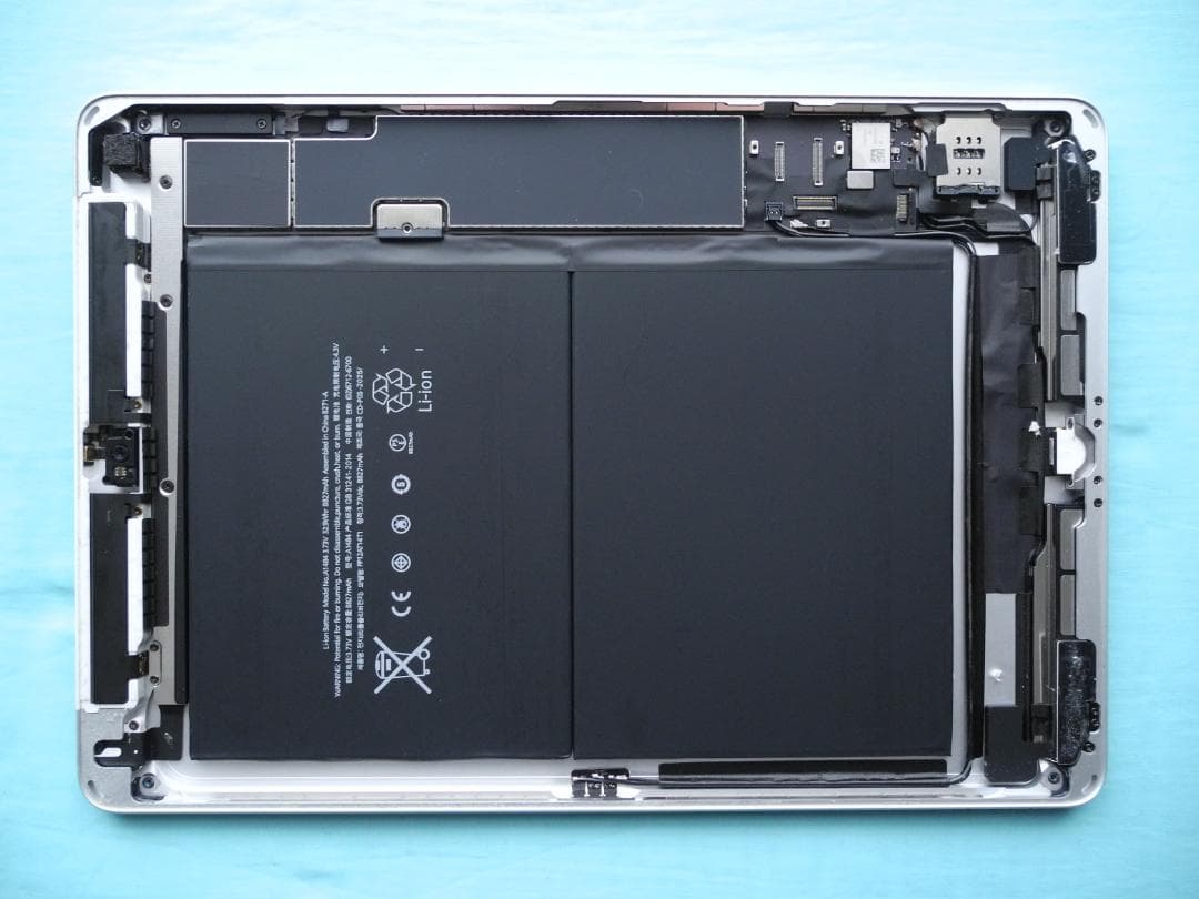 バッテリー新品　第7世代iPad SIMフリー