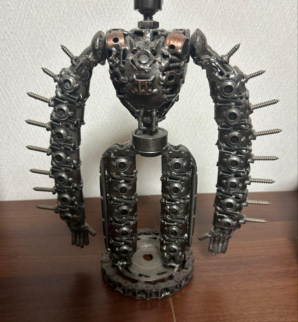 廃材アート　天空の城　ラピュタ　ロボット兵　メタルアート