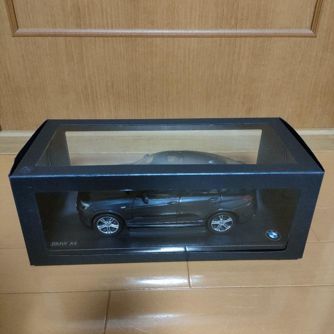 1/18  X4 ミニカー