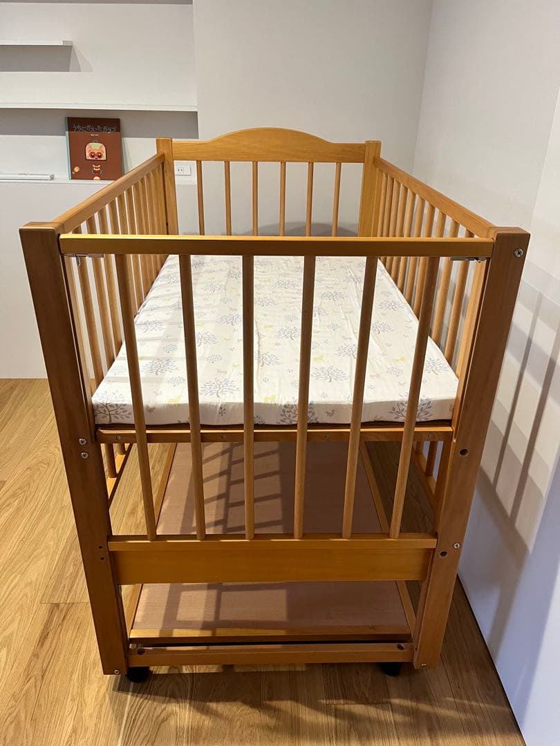 日本製木製ベビーベッド（ナチュラルウッド）