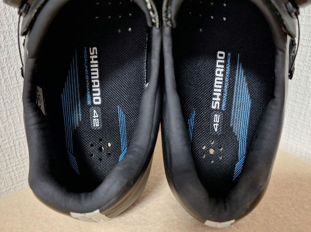 シマノ ビンディングシューズ RC7 SH-RC702 ブラック 42サイズ