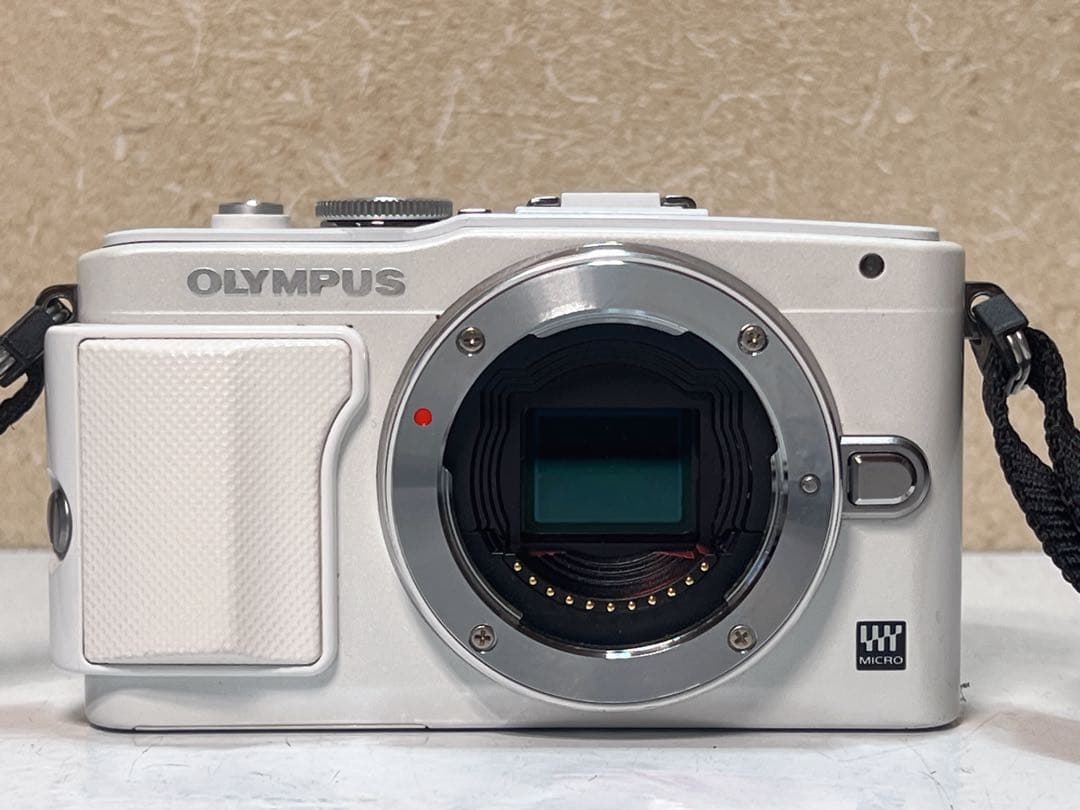 OLYMPUS PEN Lite E-PL6 ホワイト
