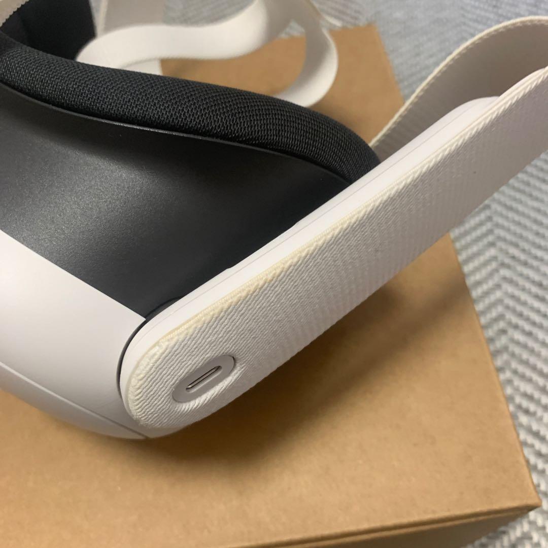  Quest 3 128GB VRヘッドセットとコントローラー