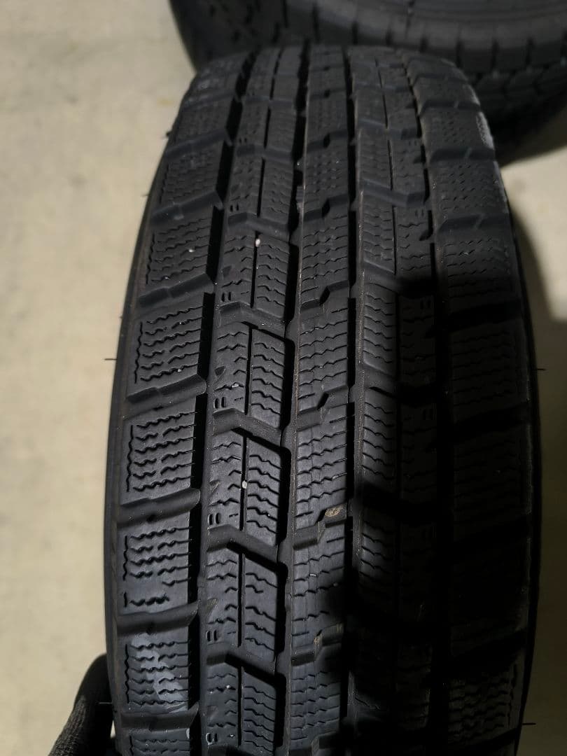 ［バリ溝]165/70R14ホイール付きスタッドレスタイヤ
