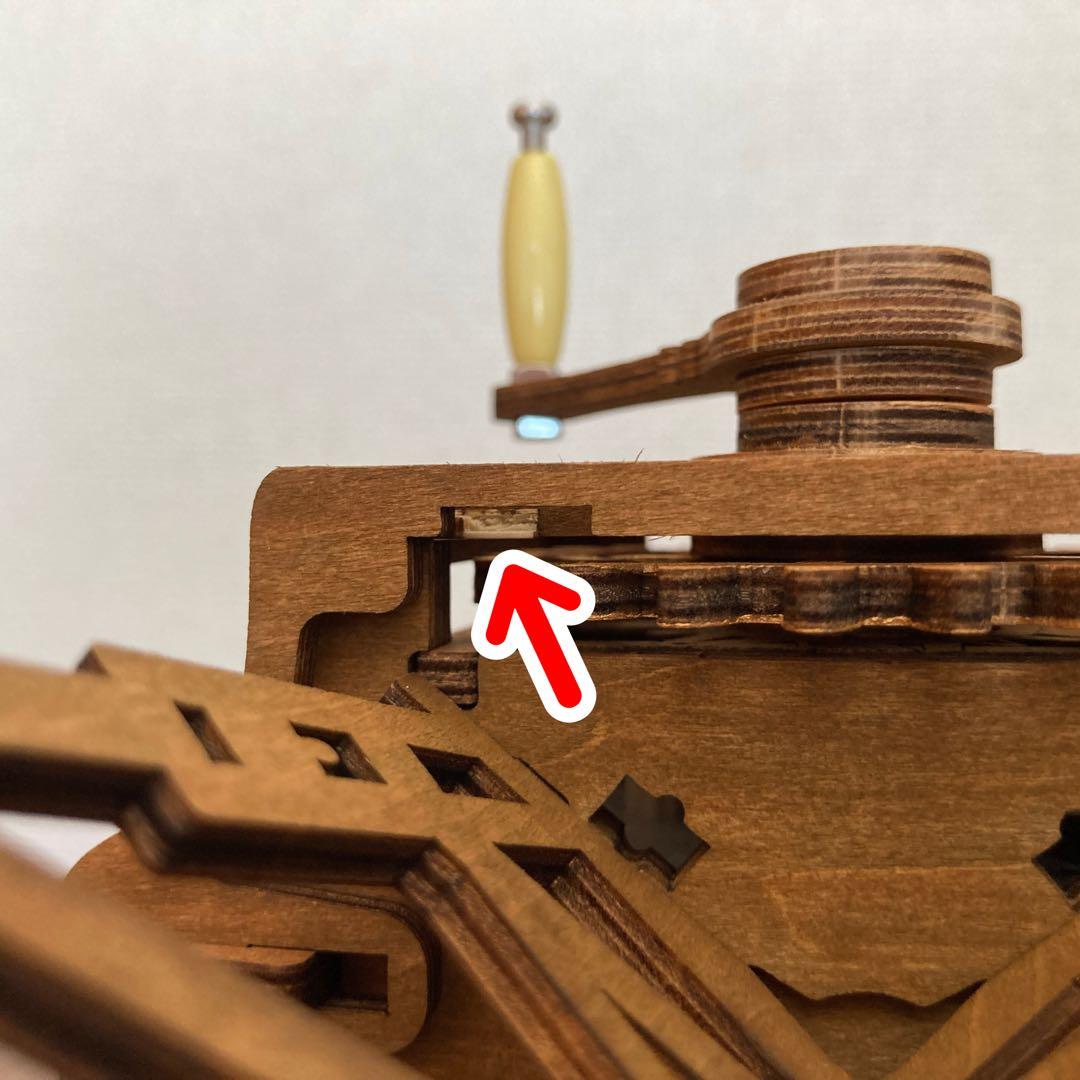 着彩済みウッドパズル　手回し式映写機