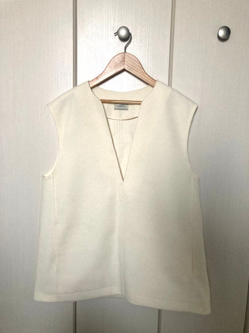 【試着のみ】グリーンレーベルリラクシング　アッシュクジャージー Vネック ベスト