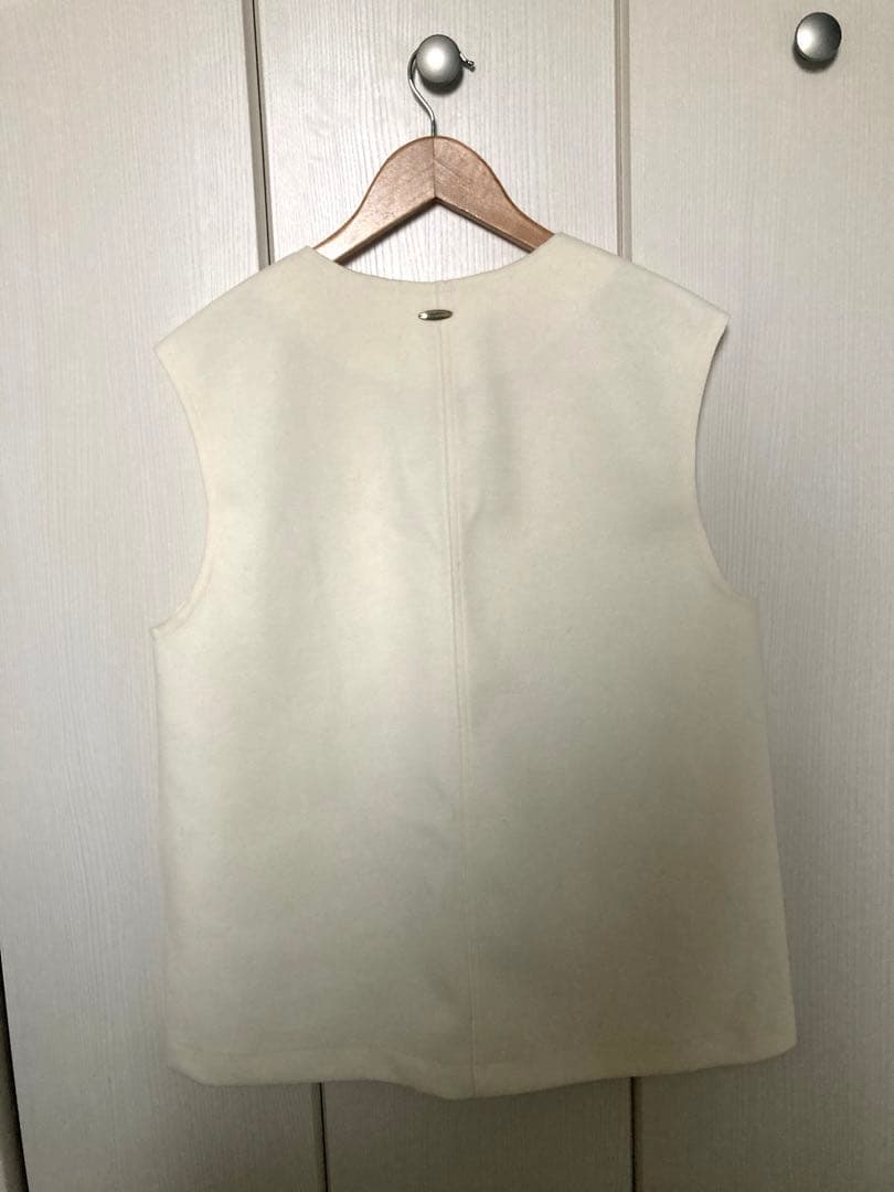 【試着のみ】グリーンレーベルリラクシング　アッシュクジャージー Vネック ベスト