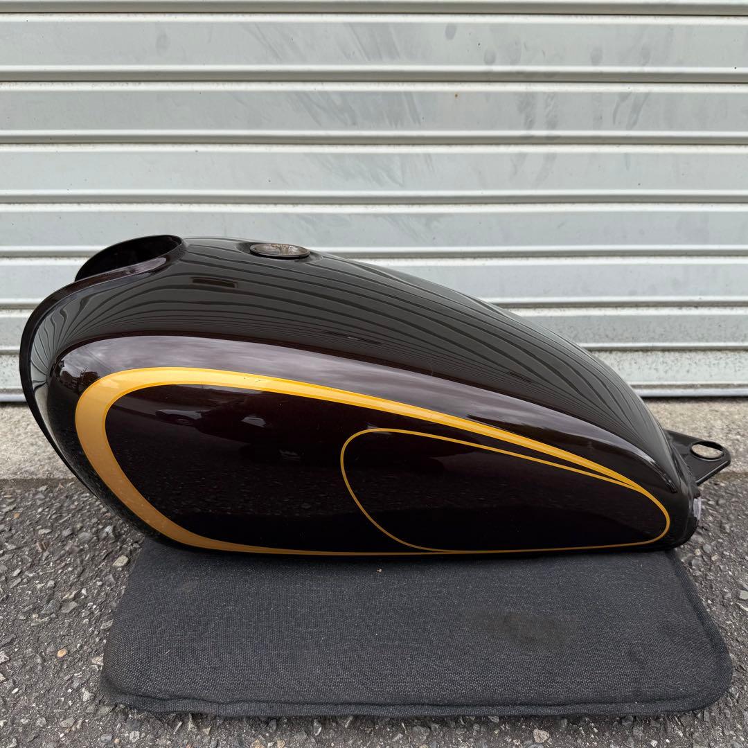 SR400 RH01J 純正タンク