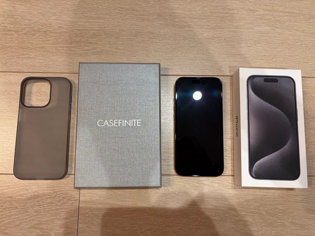 携帯電話本体 iPhone15 pro black titanium 256GB