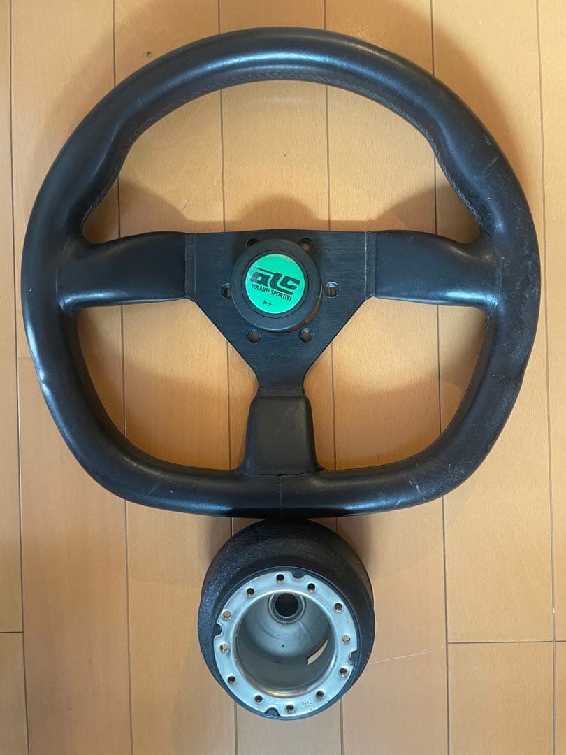 atc VOLANTI SPORTIVI スポーツステアリング