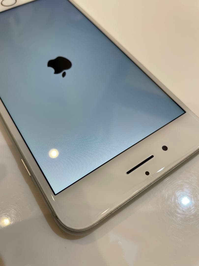 Apple iPhone 8 Plus シルバー MQ9L2J/A 64GB