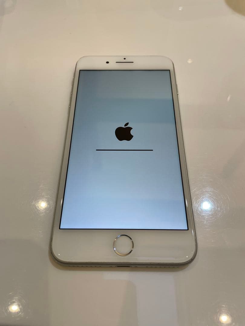 Apple iPhone 8 Plus シルバー MQ9L2J/A 64GB