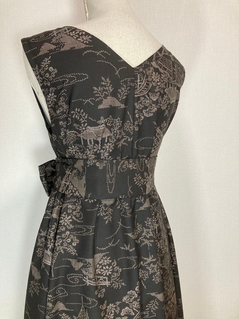 着物リメイク　大島紬ロングフレアワンピース（後ろVネック）着丈122㎝