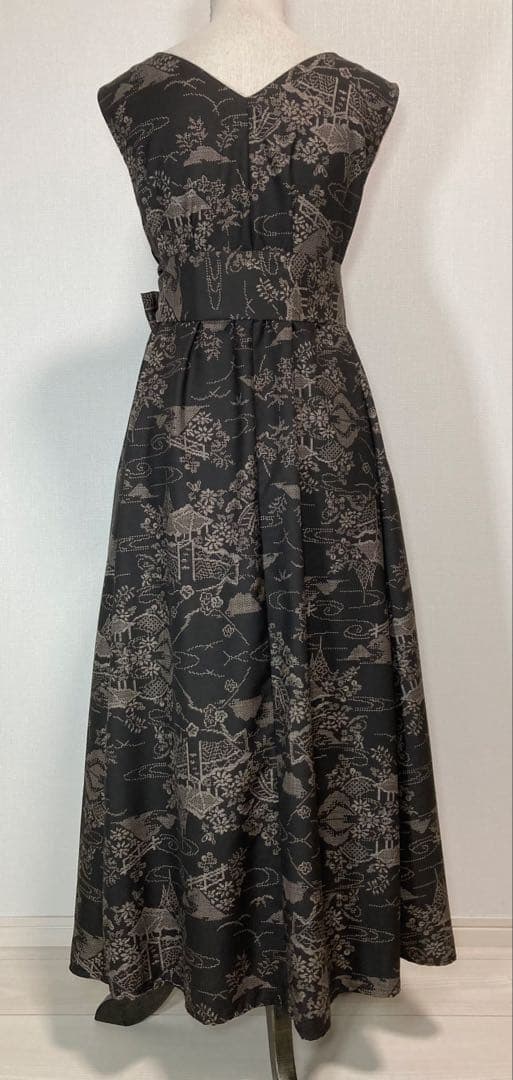 着物リメイク　大島紬ロングフレアワンピース（後ろVネック）着丈122㎝