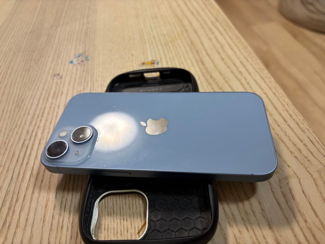 SIMフリー Apple 初期化済みiPhone 14 512gb青 ケース付き