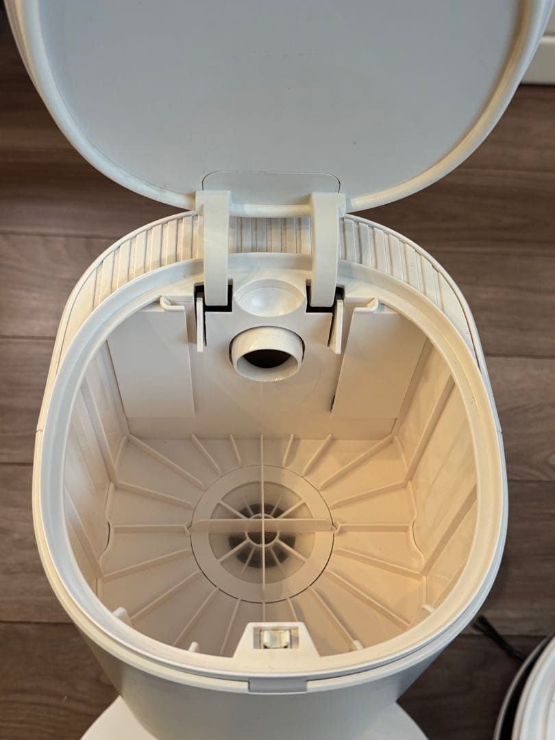 DEEBOT N8 PRO+ ロボット掃除機(自動ゴミ収集機付き)