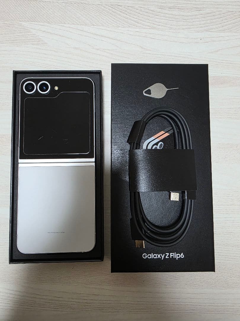 Galaxy Z Flip6 本体 充電ケーブル付き