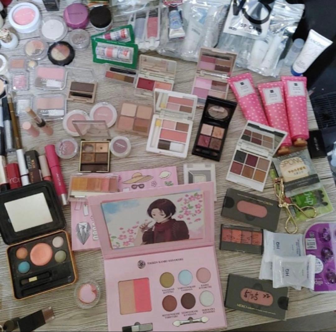 Y*4様 化粧品 コスメまとめ売り 中古から新品まで アイシャドウ 口紅 など