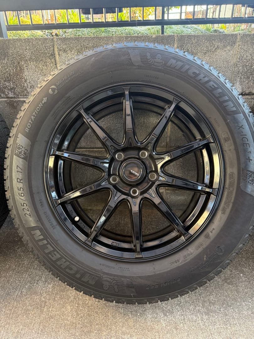 スタッドレスタイヤ　225/65R17 ブラックホイールセット Michelin