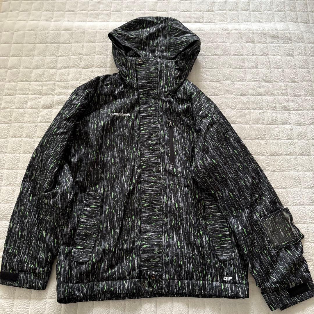 美品　DIFENDER メンズMサイズ スキーウェア 黒/緑スノーウェア　スノボ
